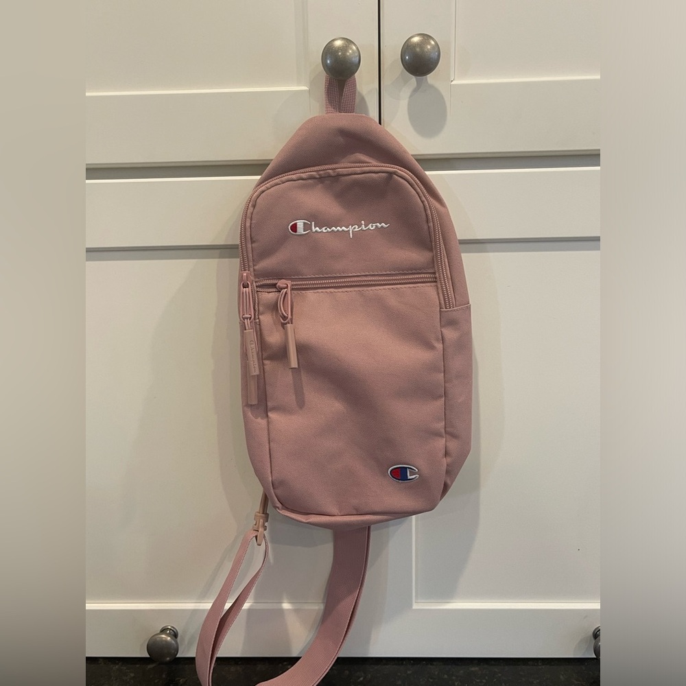 ⭐️Champion crossbody bag